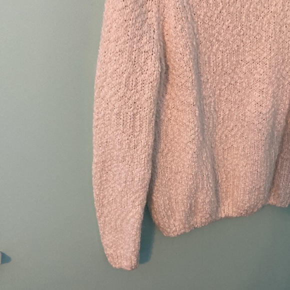 White cozy women’s sweater - Picture 3 of 3